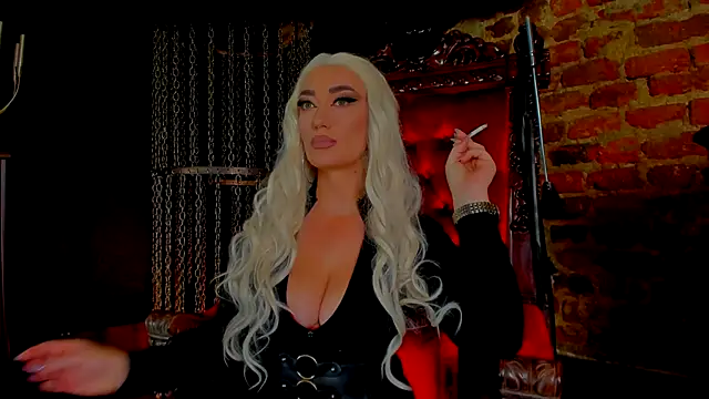 Snapshot of FinDomMya chatting on November 2025 08:51:01 PM FinDomMya online show from November 2025 08:51:01 PM