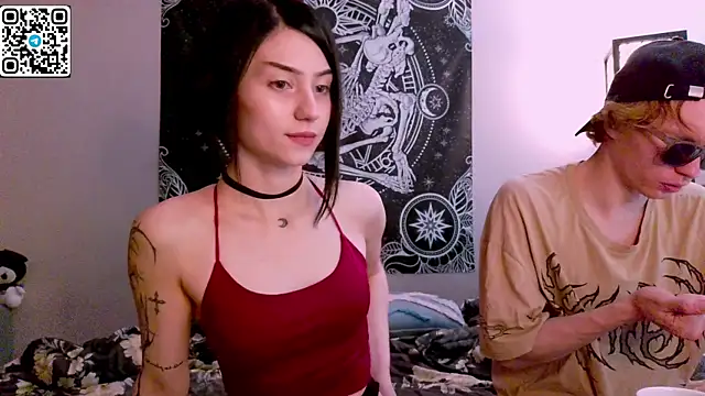 Snapshot of poisondevotion chatting on October 2025 01:18:01 PM poisondevotion online show from October 2025 01:18:01 PM