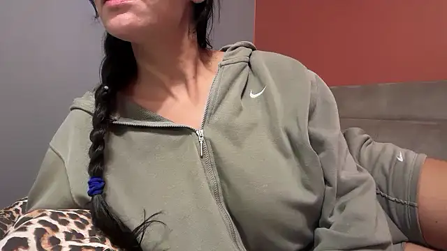 Snapshot of Ofcourseoneday chatting on September 2025 02:27:01 PM Ofcourseoneday online show from September 2025 02:27:01 PM