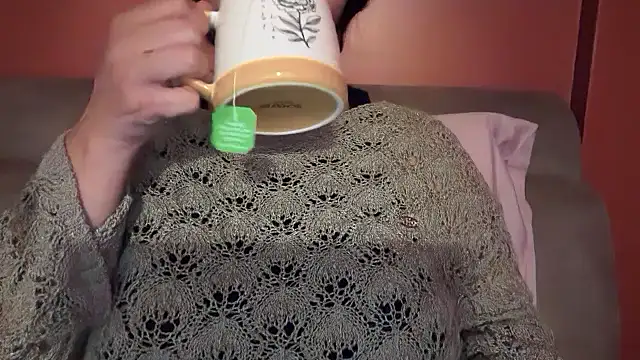 Snapshot of Ofcourseoneday chatting on October 2025 08:11:02 AM Ofcourseoneday online show from October 2025 08:11:02 AM