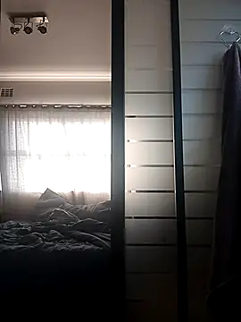 RFeltomWhitJ online show from November 2025 04:34:02 AM