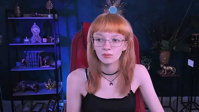 MollyJiggles online show from October 2025 12:23:02 PM