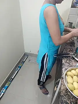 Snapshot of Pihu_Chopra chatting on September 2025 03:33:02 AM Pihu Chopra online show from September 2025 03:33:02 AM