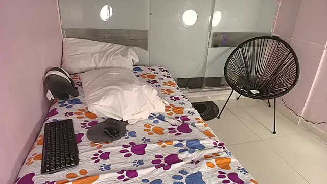 Snapshot of biancaa_18 chatting on November 2025 07:35:02 PM biancaa 18 online show from November 2025 07:35:02 PM