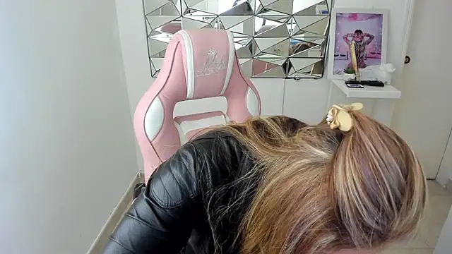 camixxx m online show from December 2025 12:32:01 PM