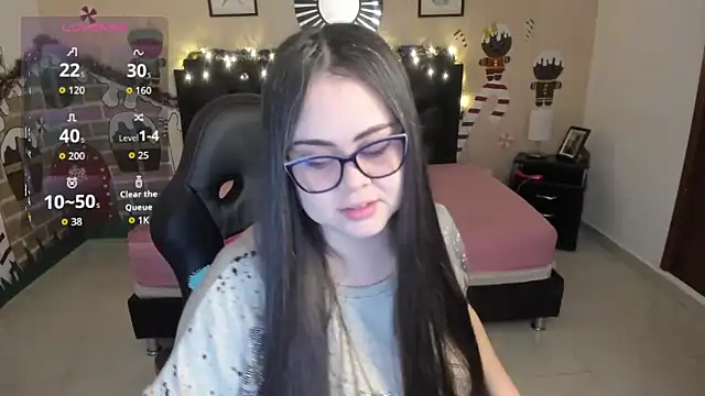 LolaVillalobos online show from December 2025 12:47:01 PM