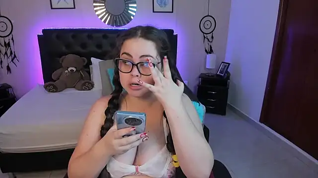 LolaVillalobos online show from January 2026 11:59:02 AM