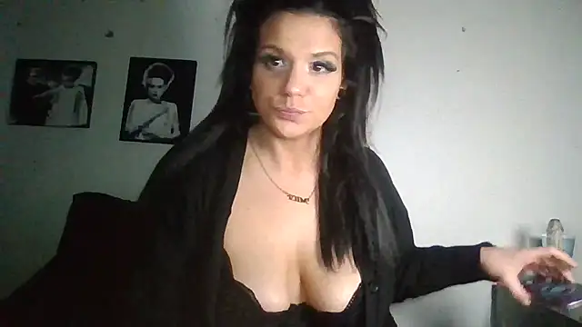 Snapshot of ovmilf chatting on May 2026 05:31:02 PM ovmilf online show from May 2026 05:31:02 PM