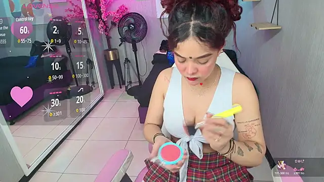 Snapshot of Maggy_t18 chatting on November 2025 07:36:02 PM Maggy t18 online show from November 2025 07:36:02 PM