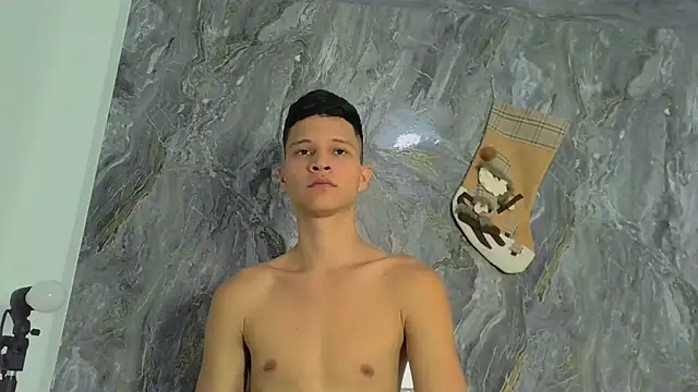 Twinkcock22 online show from December 2025 04:45:02 PM