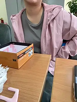 PhuongNhi21 online show from October 2025 01:38:01 AM