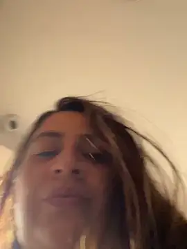 Snapshot of megvibes chatting on October 2025 08:53:02 PM megvibes online show from October 2025 08:53:02 PM