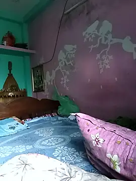 Snapshot of Desi_couple305 chatting on September 2025 01:40:02 AM Desi couple305 online show from September 2025 01:40:02 AM