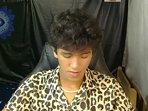 kenbigcockxx online show from February 2026 08:48:02 PM