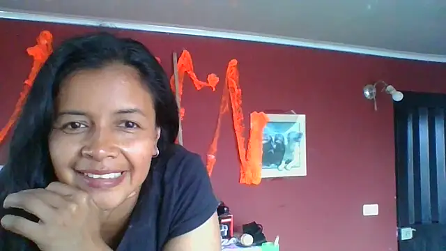 DianaOchoa  online show from October 2025 07:34:02 PM