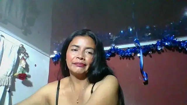DianaOchoa  online show from November 2025 02:43:02 AM