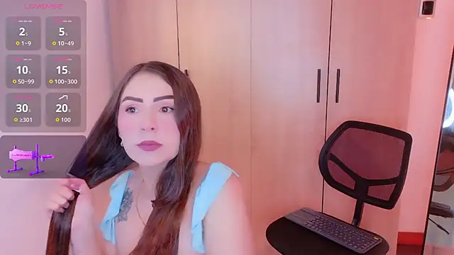 Snapshot of Heraa_Piett chatting on September 2025 12:05:02 PM Heraa Piett online show from September 2025 12:05:02 PM