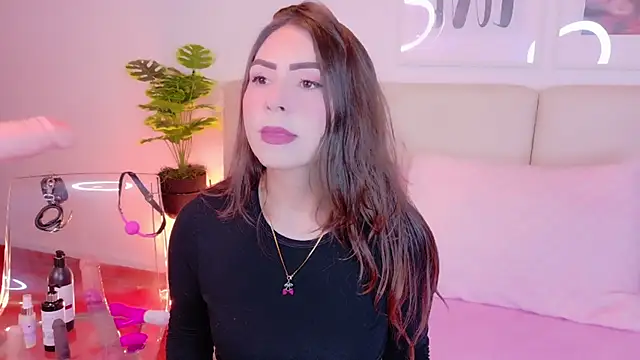 Snapshot of Heraa_Piett chatting on September 2025 11:56:02 AM Heraa Piett online show from September 2025 11:56:02 AM