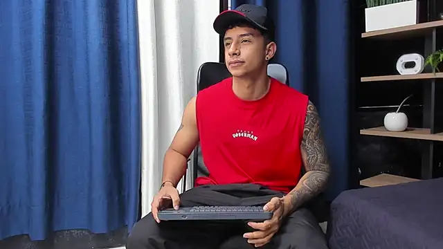 jaze bradley online show from December 2025 11:19:01 AM