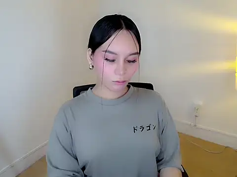 holly tabby online show from January 2026 10:04:02 PM