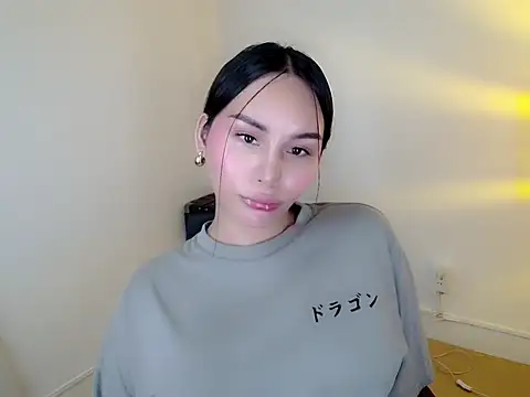 holly tabby online show from March 2026 08:14:01 PM