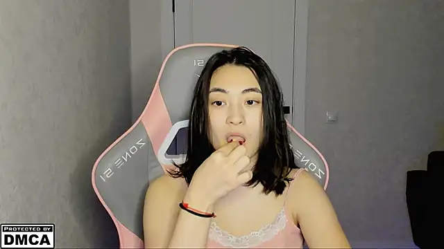 MeilideQian1 online show from October 2025 05:57:02 PM