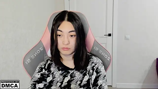 MeilideQian1 online show from November 2025 05:25:01 PM