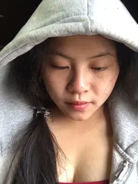 Snapshot of Tiiahpu chatting on December 2025 12:42:01 AM Tiiahpu online show from December 2025 12:42:01 AM