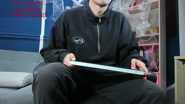 Snapshot of etham_wolf_ chatting on October 2025 11:20:02 AM etham wolf online show from October 2025 11:20:02 AM