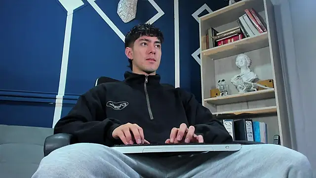 Snapshot of etham_wolf_ chatting on November 2025 11:20:02 AM etham wolf online show from November 2025 11:20:02 AM