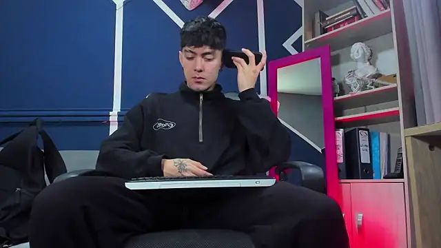 Snapshot of etham_wolf_ chatting on November 2025 12:38:01 PM etham wolf online show from November 2025 12:38:01 PM