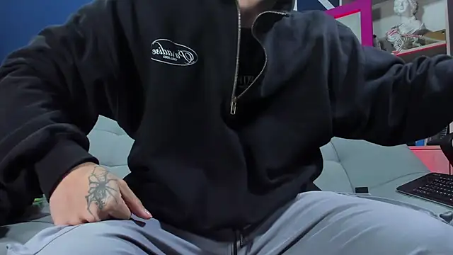 Snapshot of etham_wolf_ chatting on November 2025 11:20:02 AM etham wolf online show from November 2025 11:20:02 AM