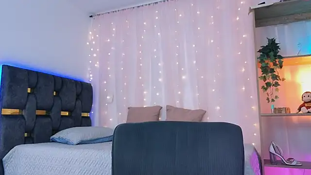 Snapshot of anitaglow chatting on October 2025 03:55:02 PM anitaglow online show from October 2025 03:55:02 PM