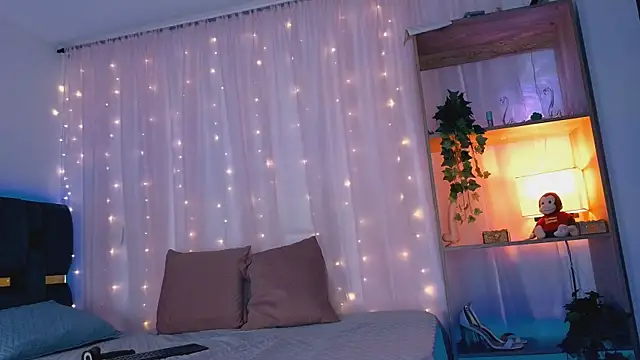 Snapshot of anitaglow chatting on October 2025 02:11:02 AM anitaglow online show from October 2025 02:11:02 AM