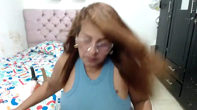 Snapshot of cristydirtyhot chatting on September 2025 01:20:02 AM cristydirtyhot online show from September 2025 01:20:02 AM