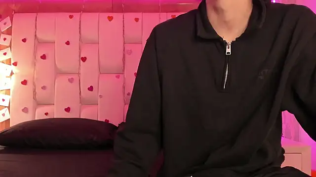 Daphne And Roger online show from February 2026 11:00:01 AM