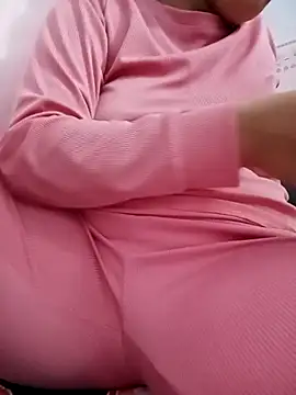 Snapshot of Yoo_j chatting on October 2025 12:19:01 PM Yoo j online show from October 2025 12:19:01 PM