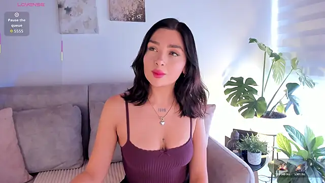 Estrer collins online show from November 2025 07:34:02 PM