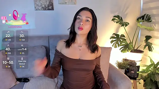 Estrer collins online show from January 2026 08:00:01 PM