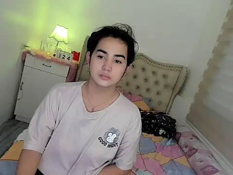 Snapshot of Alovelydoll_nica chatting on November 2025 05:51:02 AM Alovelydoll nica online show from November 2025 05:51:02 AM