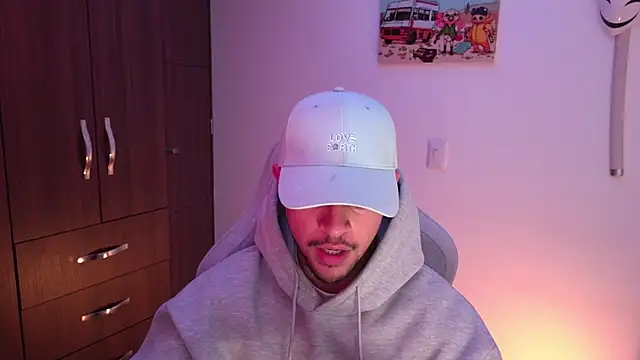 Snapshot of domsantiago_ chatting on December 2025 03:02:01 AM domsantiago online show from December 2025 03:02:01 AM