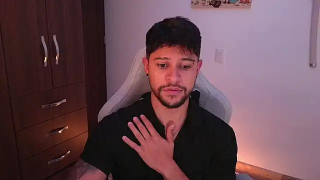 Snapshot of domsantiago_ chatting on February 2026 03:21:02 AM domsantiago online show from February 2026 03:21:02 AM