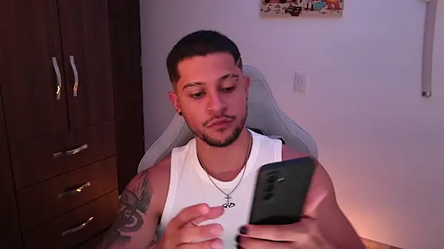 Snapshot of domsantiago_ chatting on February 2026 03:34:02 AM domsantiago online show from February 2026 03:34:02 AM