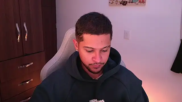 Snapshot of domsantiago_ chatting on February 2026 03:25:02 AM domsantiago online show from February 2026 03:25:02 AM