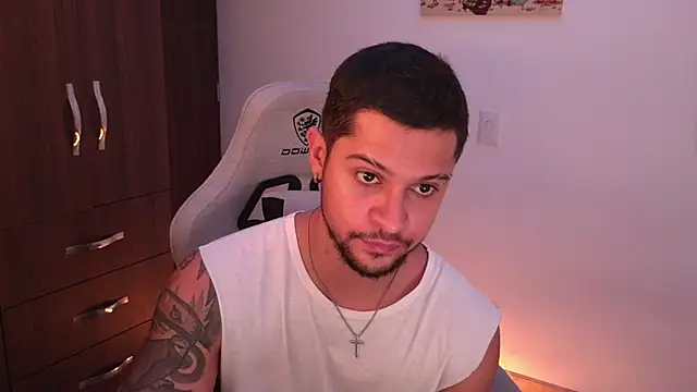 Snapshot of domsantiago_ chatting on February 2026 03:28:02 AM domsantiago online show from February 2026 03:28:02 AM