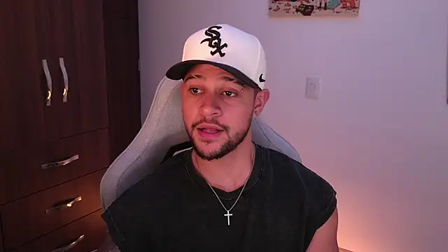 Snapshot of domsantiago_ chatting on March 2026 03:09:01 AM domsantiago online show from March 2026 03:09:01 AM