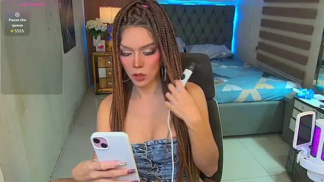 Paulalu95 online show from March 2026 04:44:02 PM