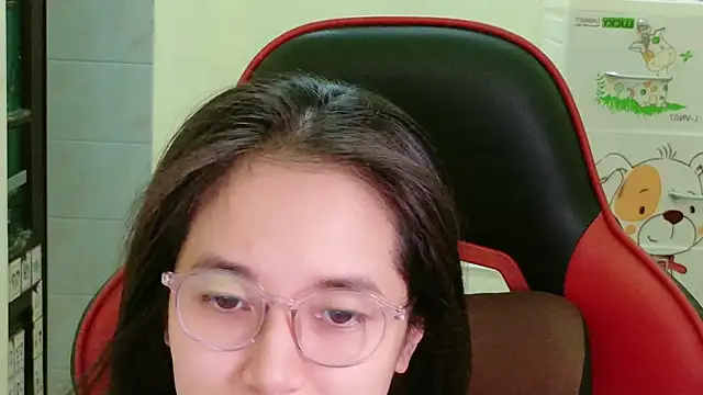 Snapshot of Shulee21 chatting on September 2025 02:24:02 AM Shulee21 online show from September 2025 02:24:02 AM