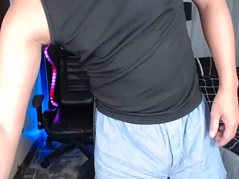 alexsuckable01 online show from May 2026 11:01:04 PM