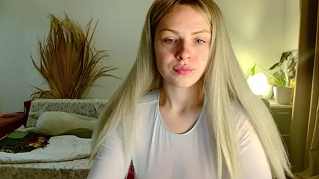 Snapshot of babylilly00 chatting on November 2025 05:17:02 PM babylilly00 online show from November 2025 05:17:02 PM